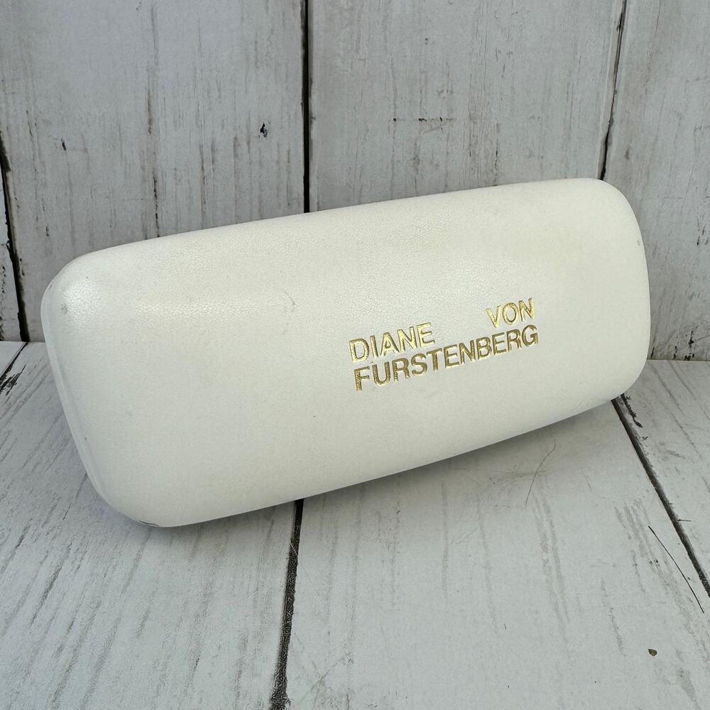 DVF Diane Von Furstenberg White/Gold Reading Sunglasses Glasses Hardshell Case